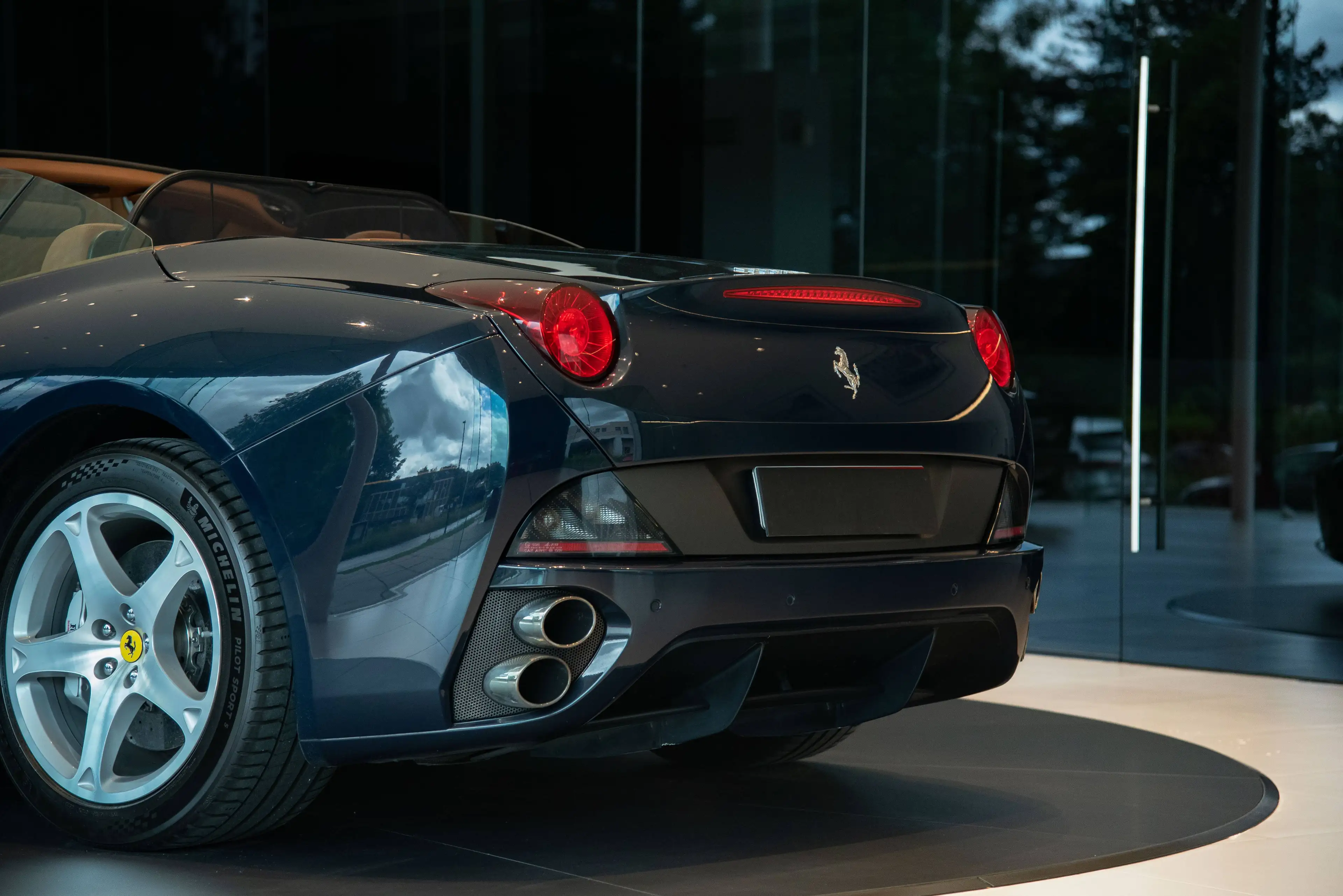 Ferrari California Full Official Ferrari History at MONZA NV — photo 9