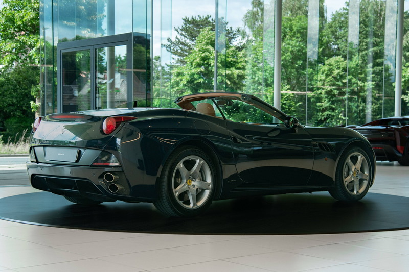 Ferrari California Full Official Ferrari History at MONZA NV — photo 4