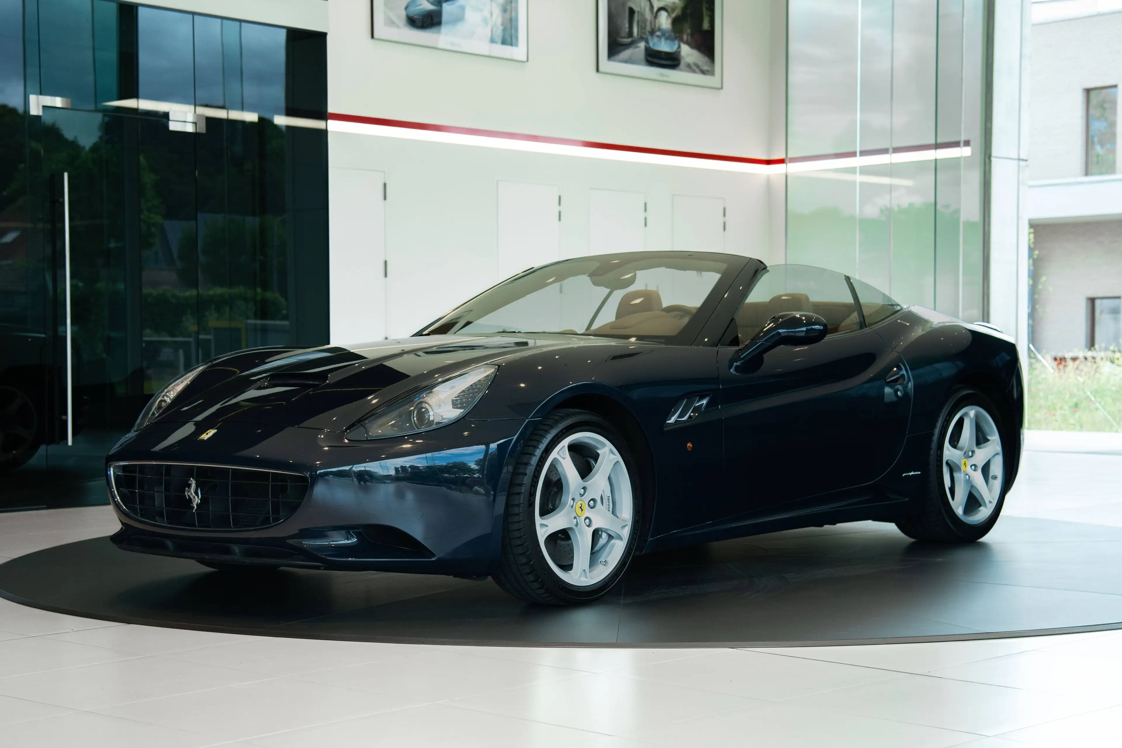 Ferrari California Full Official Ferrari History at MONZA NV — photo 8