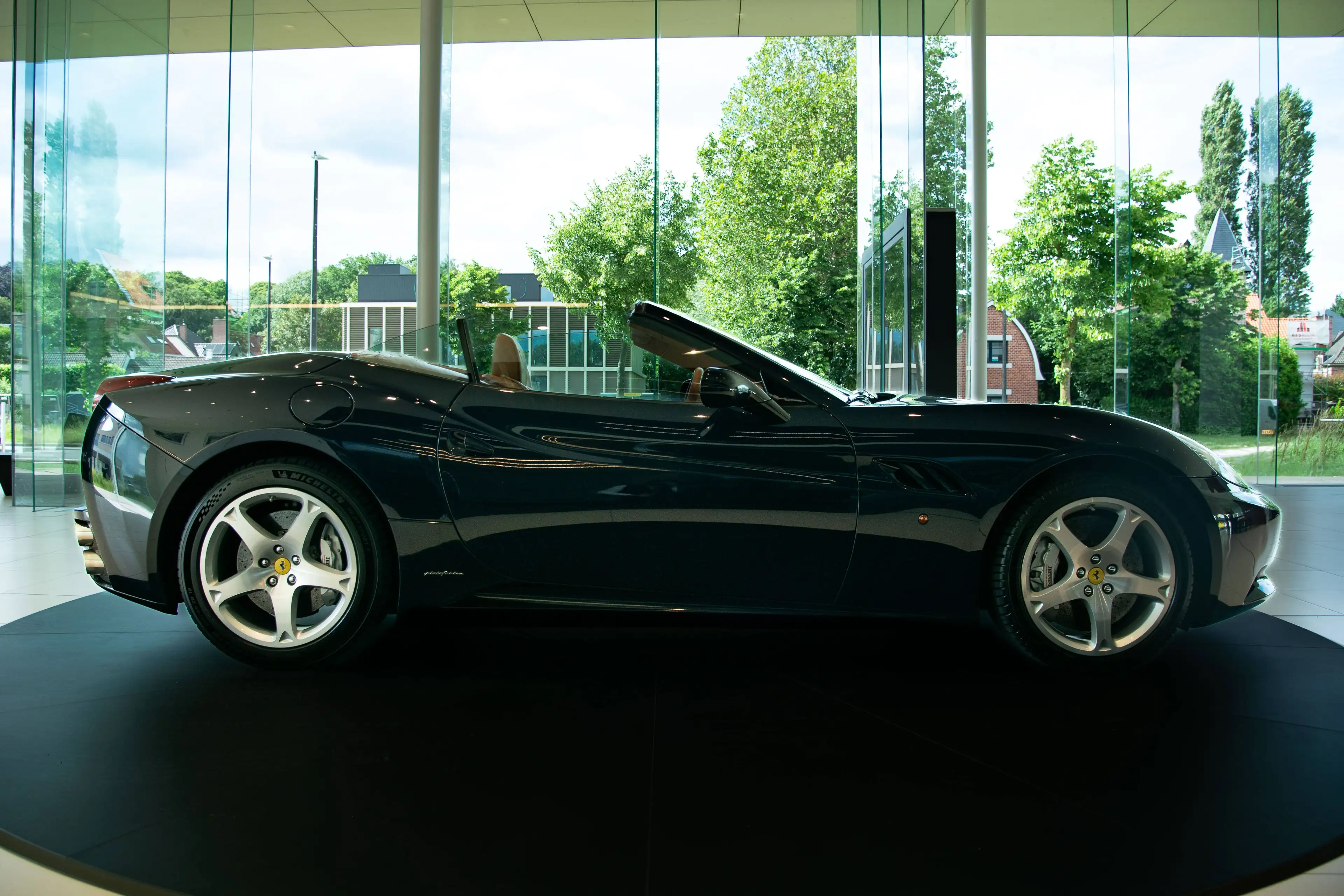 Ferrari California Full Official Ferrari History at MONZA NV — photo 3