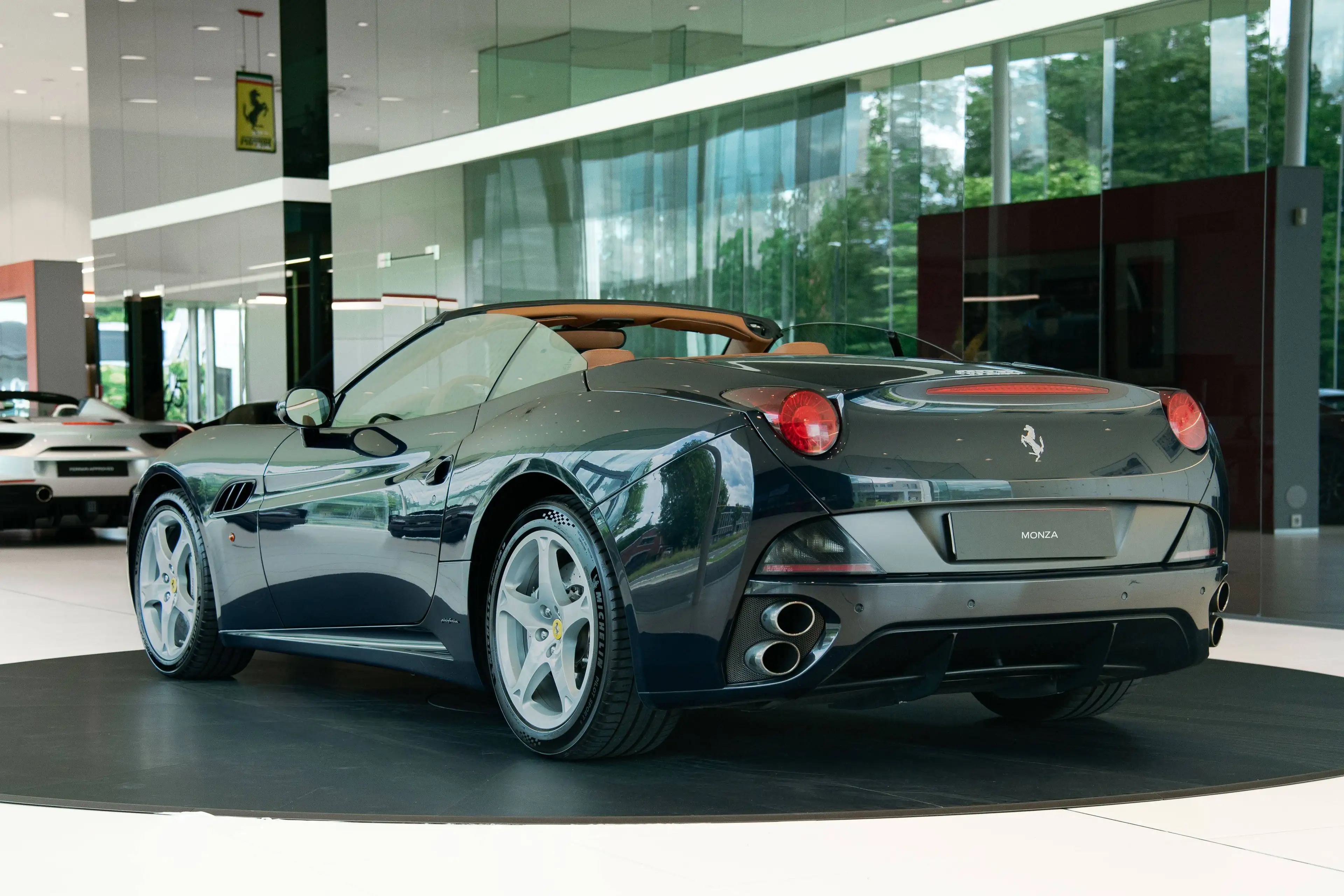 Ferrari California Full Official Ferrari History at MONZA NV — photo 6
