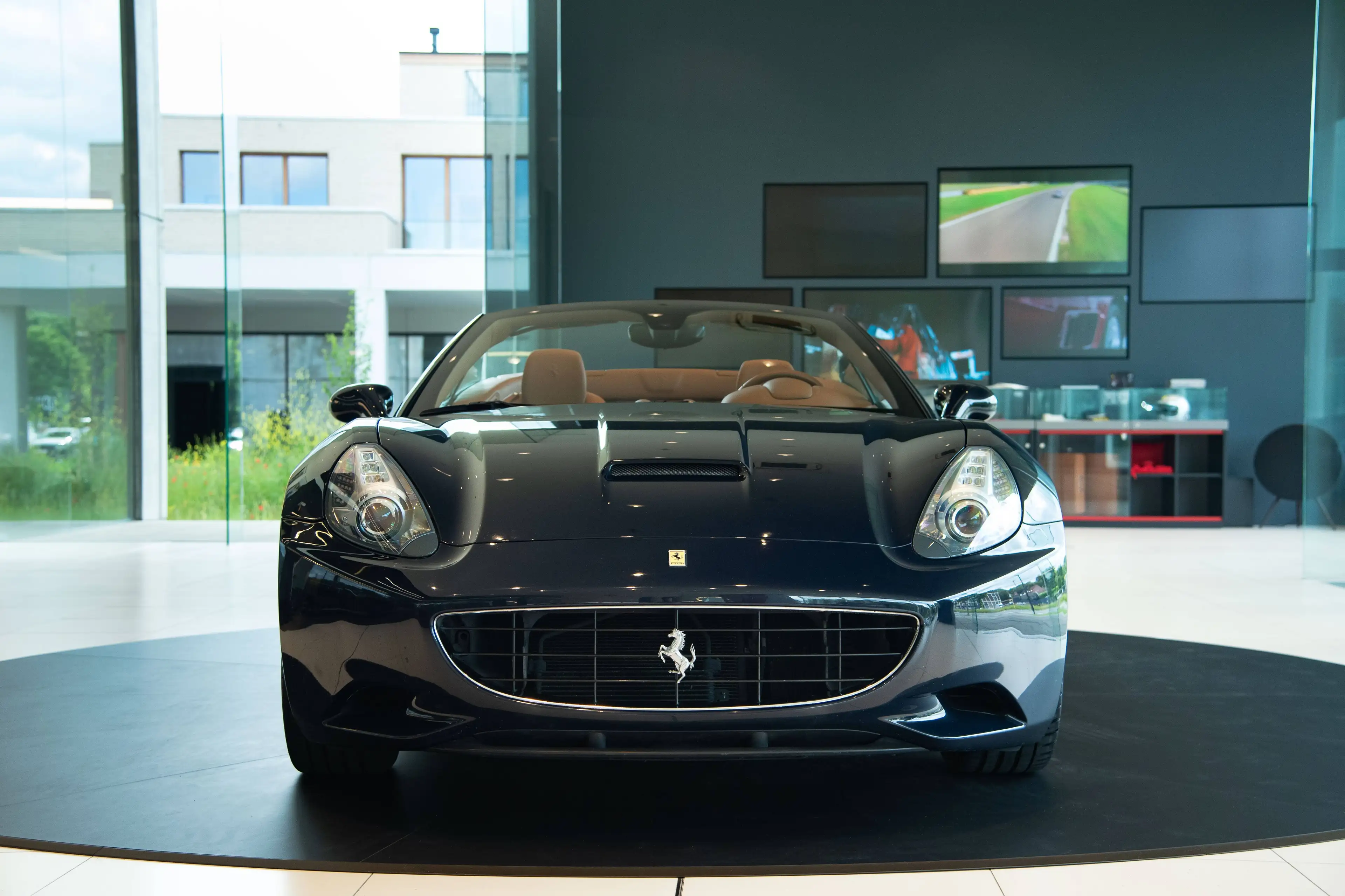 Ferrari California Full Official Ferrari History at MONZA NV — photo 2