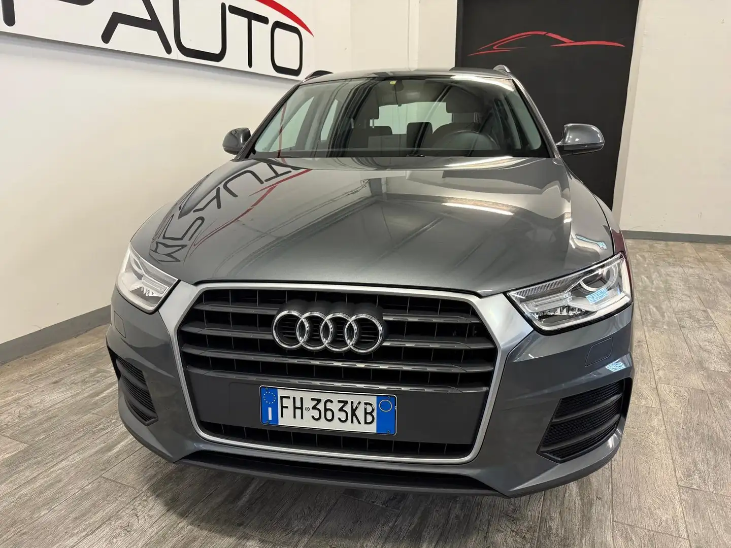 Audi Q3 Q3 I 2015 2.0 tdi 120cv Grigio - 1