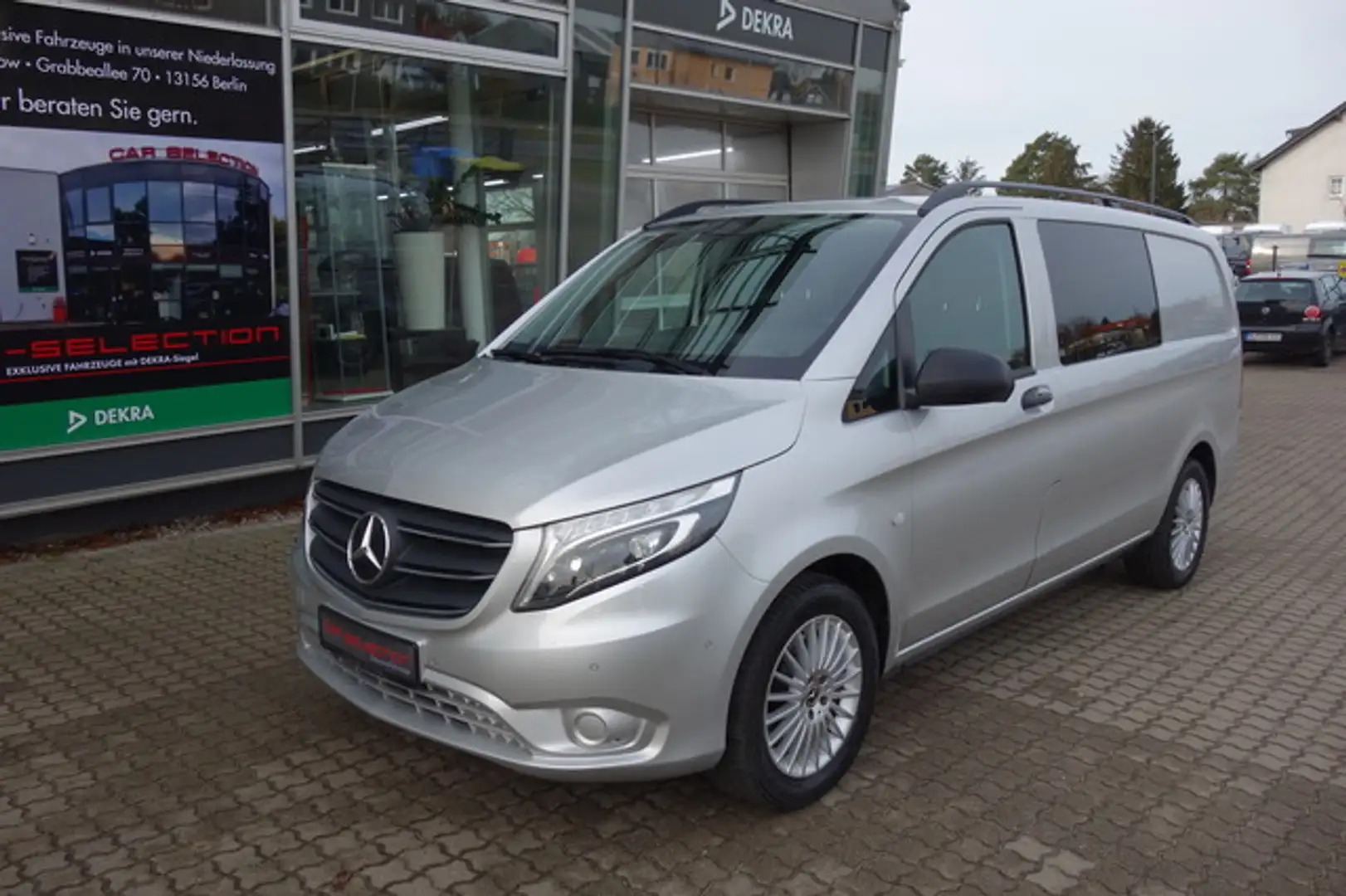 Mercedes-Benz Vito 124 CDI Mixto Lang 5-SITZER/ACC/LED/AHK/KAM Silber - 1
