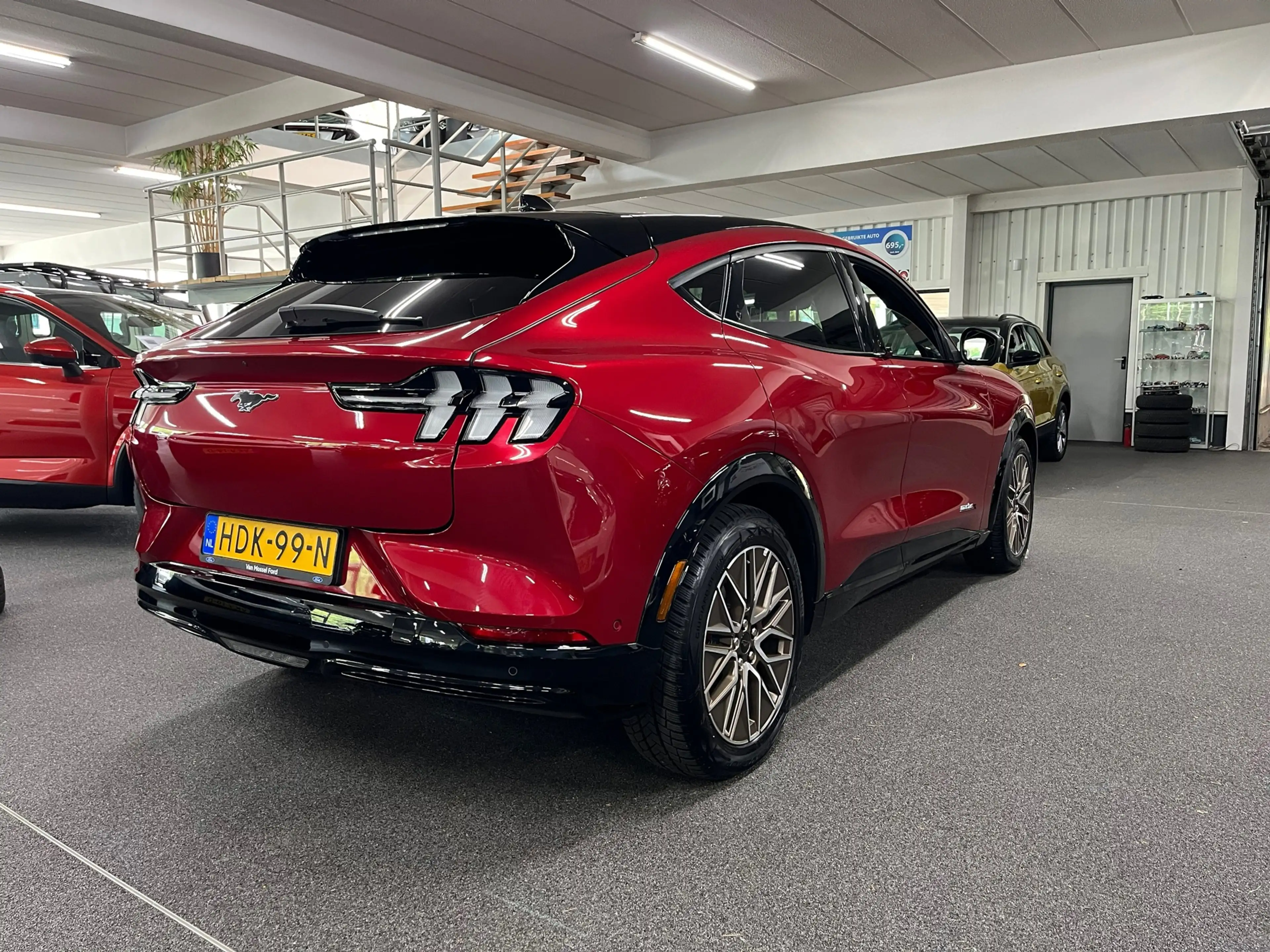 Ford Mustang Mach-E Extended Premium RWD 91 kWh / NL auto / Eerste eig — photo 7