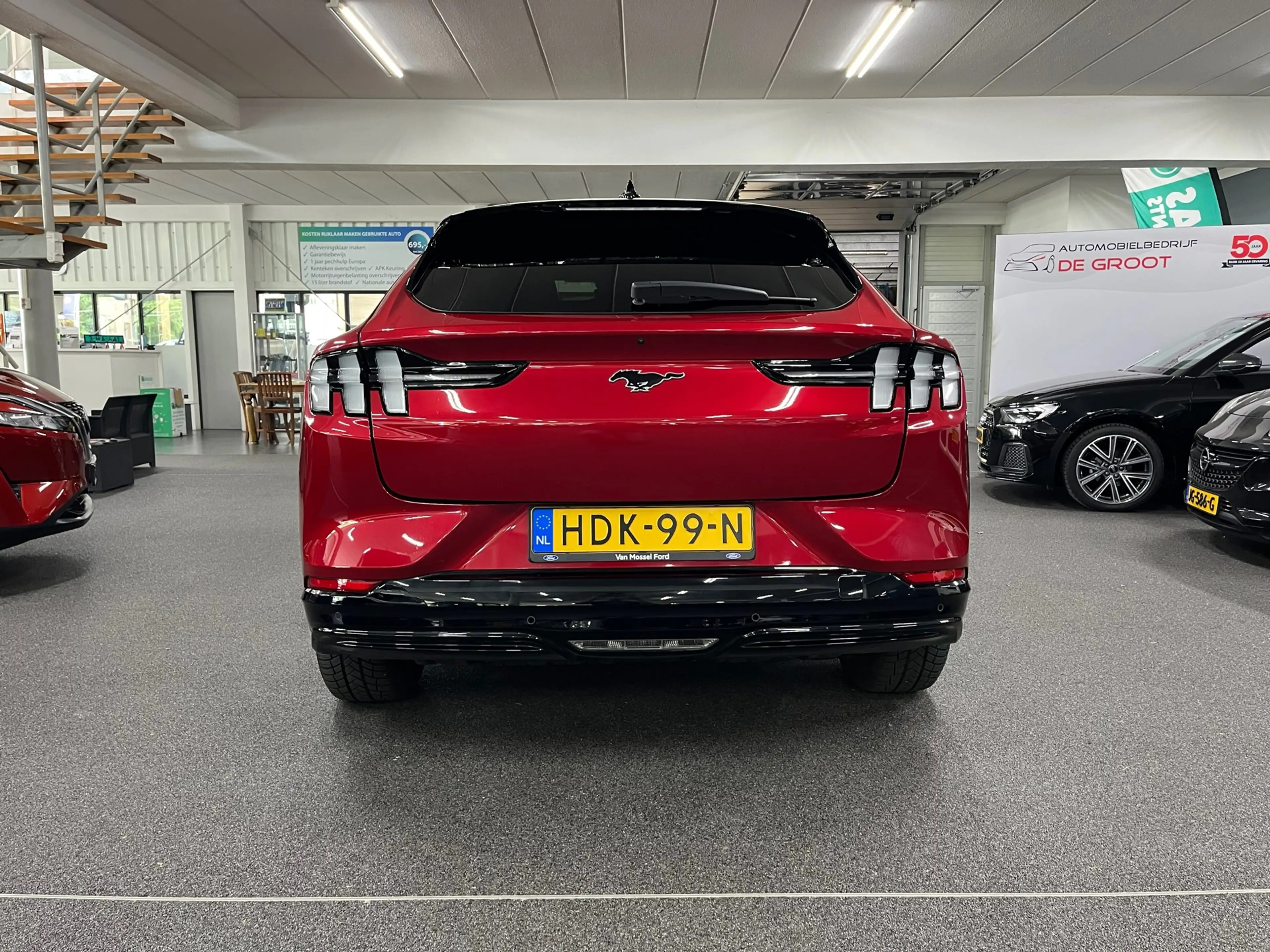 Ford Mustang Mach-E Extended Premium RWD 91 kWh / NL auto / Eerste eig — photo 6