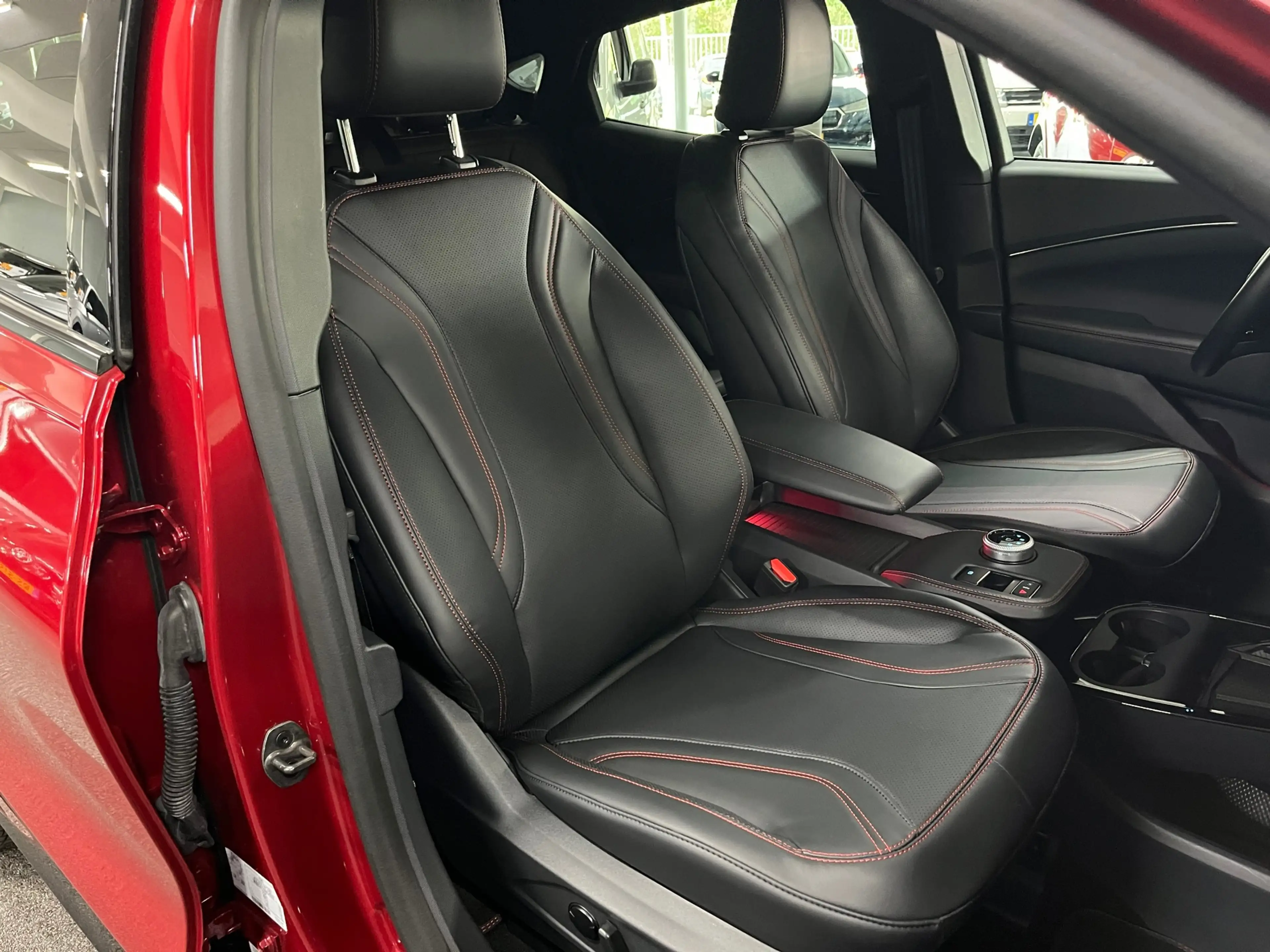 Ford Mustang Mach-E Extended Premium RWD 91 kWh / NL auto / Eerste eig — photo 14