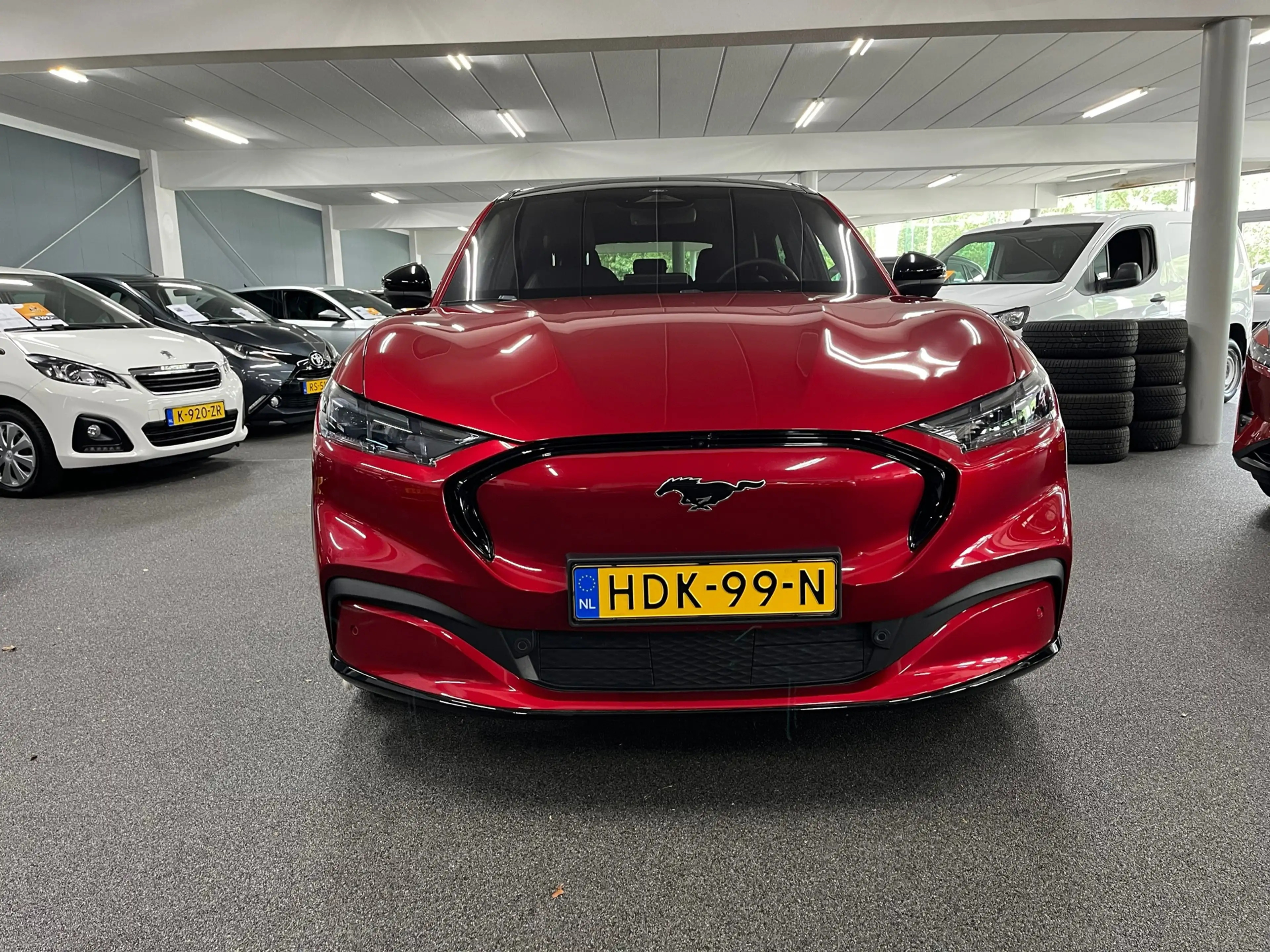 Ford Mustang Mach-E Extended Premium RWD 91 kWh / NL auto / Eerste eig — photo 2
