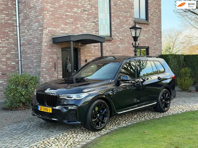 BMW X7 XDrive40i M-sport Sky Lounge HUD Laser 6-pers