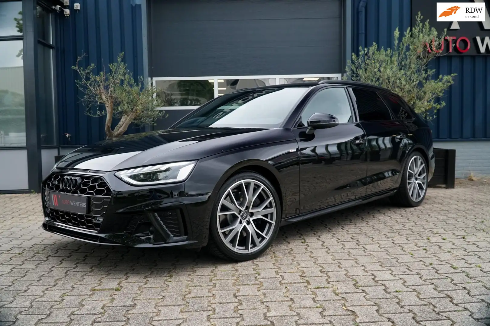Audi A4 Avant 45 TFSI quattro S-Line edition Sport 245PK! Zwart - 1