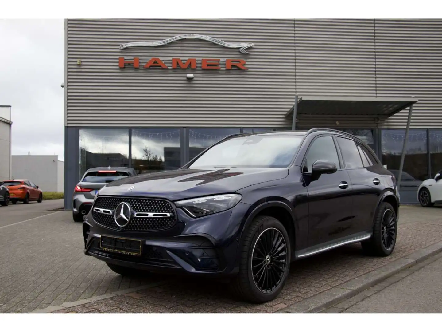 Mercedes-Benz GLC 300 e 4M AMG Premium DISTRO Pano 360 Burmester Blauw - 1