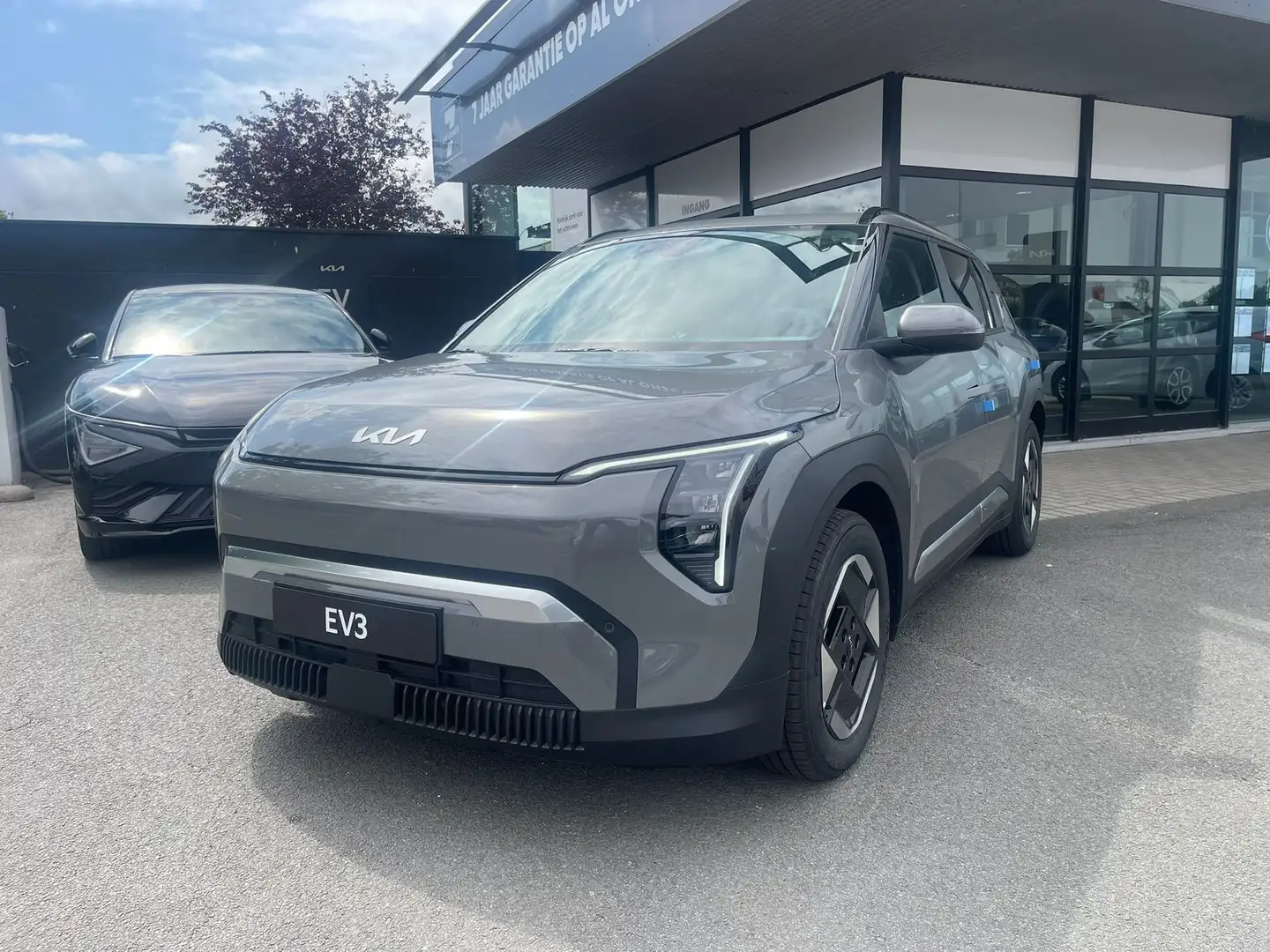 Kia EV3 58,3 kWh EARTH - STOCKWAGEN - WLTP 436 KM - 1
