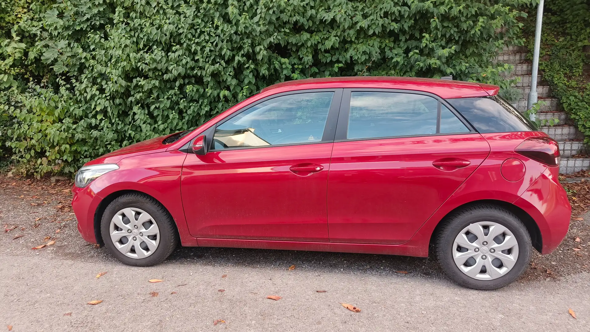 Hyundai i20 i20 1,25 Life Go Life Go Rot - 1