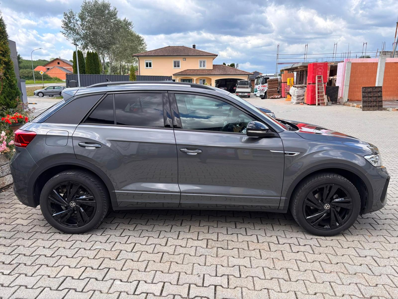 Volkswagen T-Roc R-Line DSG, AHK, RFK, SHZ, ACC, PLA, APP — photo 9
