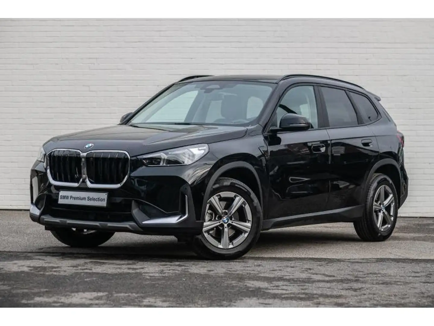 BMW X1 sDrive 18i Noir - 1