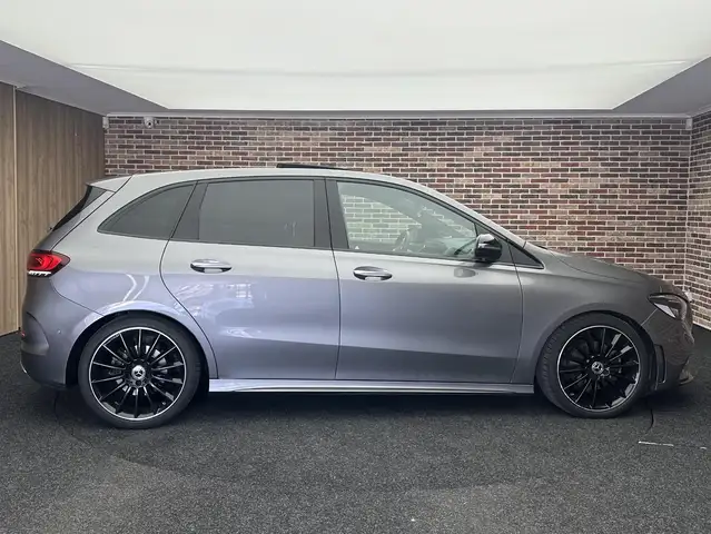 Mercedes-Benz B Class view 8