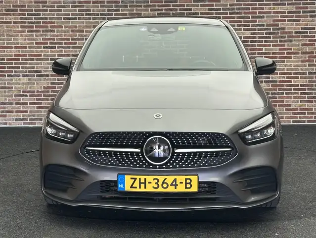 Mercedes-Benz B Class view 4