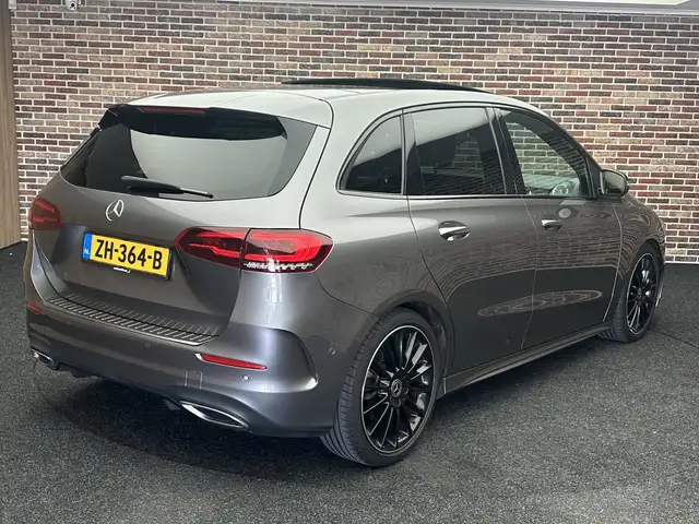 Mercedes-Benz B Class view 2