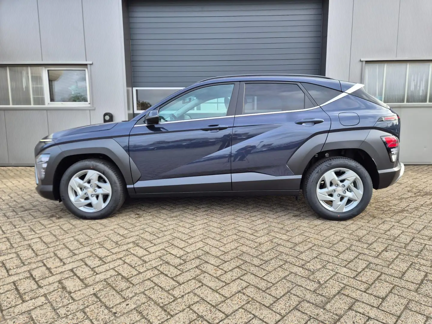 Hyundai KONA Trend 1.6 T-GDI 150PS Automatik Voll-LED-Schein... Blau - 2