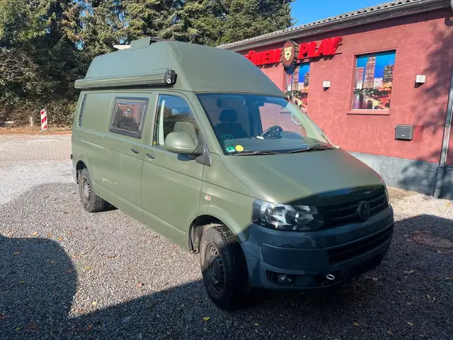 Volkswagen T5 Transporter Womo Umbau lang Hochdach