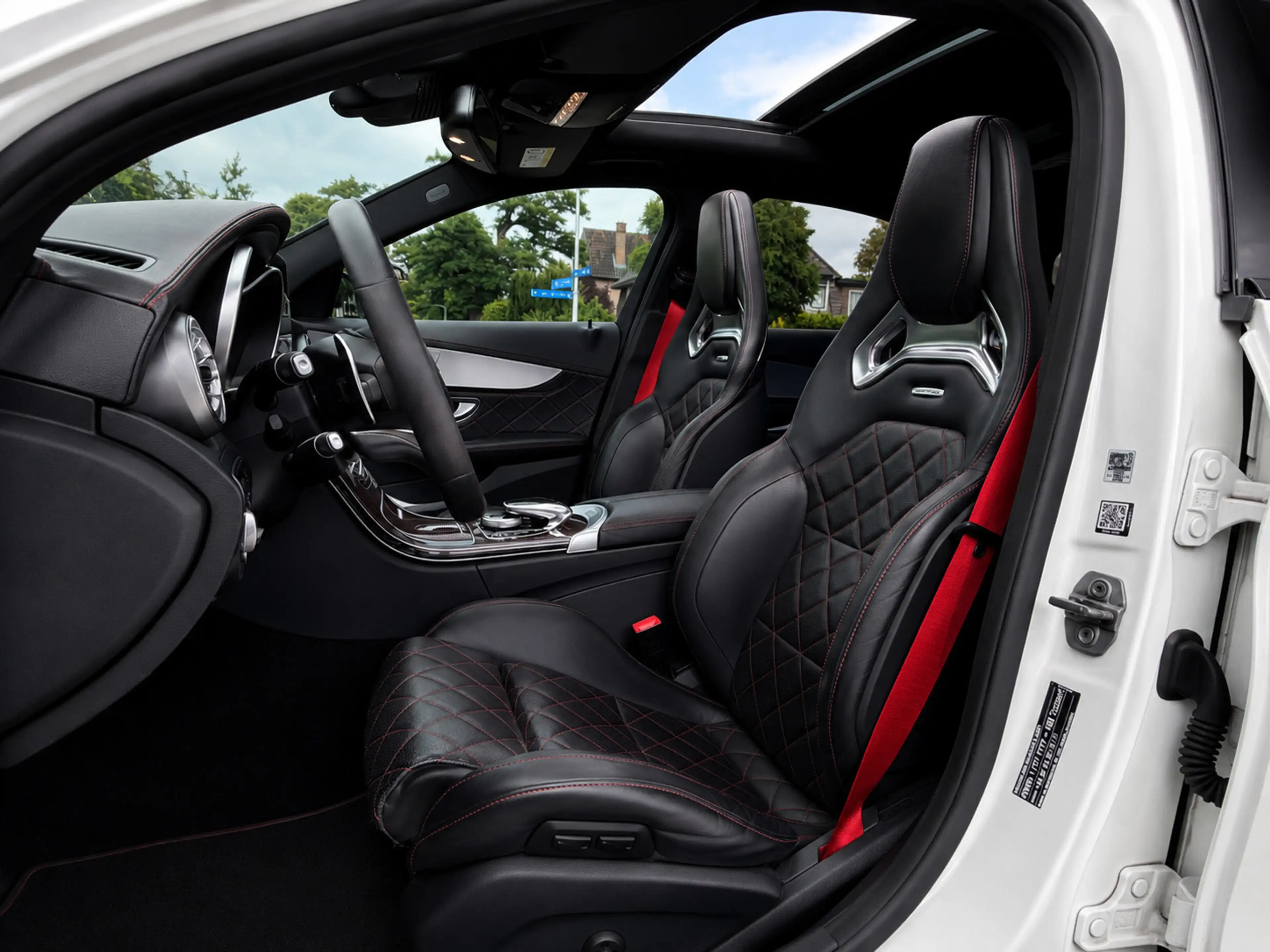 Mercedes-Benz C 63 AMG S Edition 1|PANO|MEMORY|KUIPST|CARBON|BURMESTER|C6 — photo 12