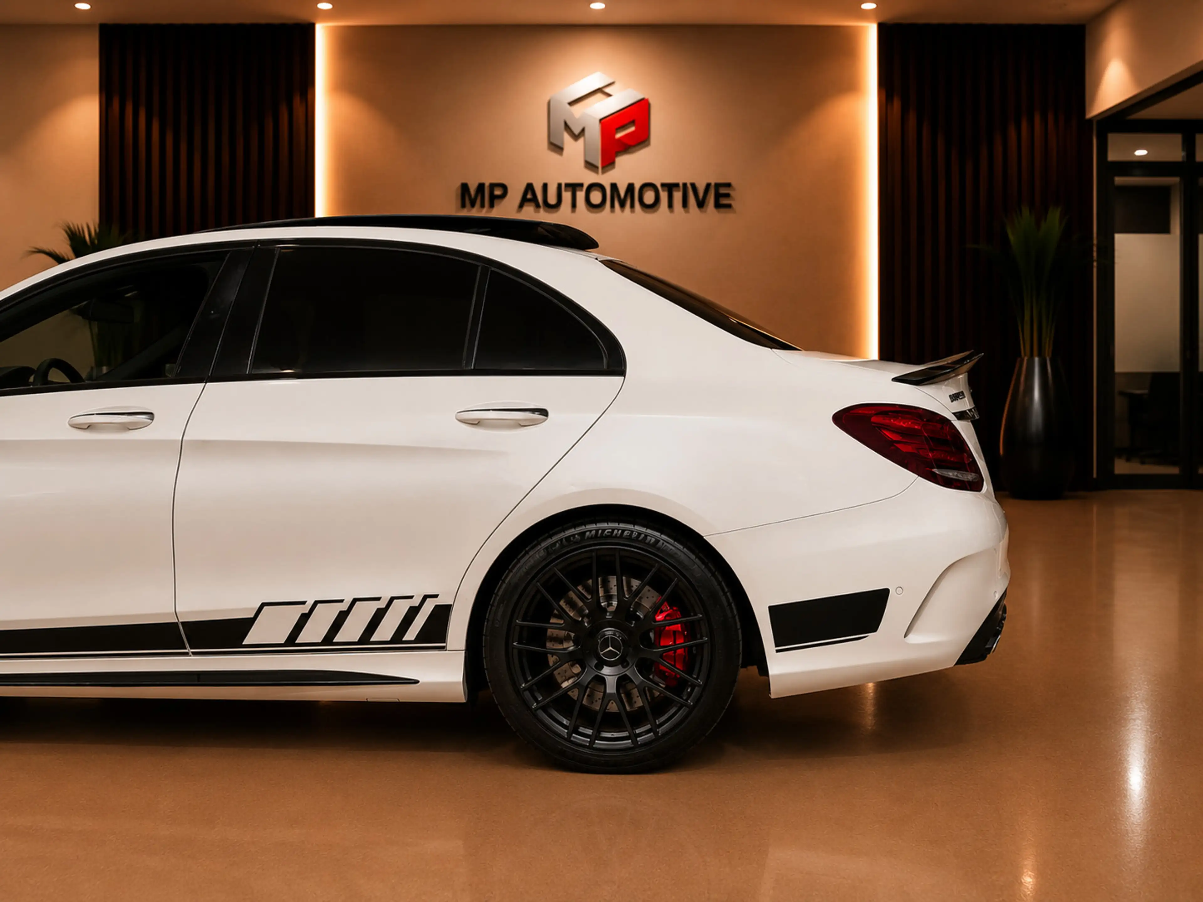 Mercedes-Benz C 63 AMG S Edition 1|PANO|MEMORY|KUIPST|CARBON|BURMESTER|C6 — photo 11
