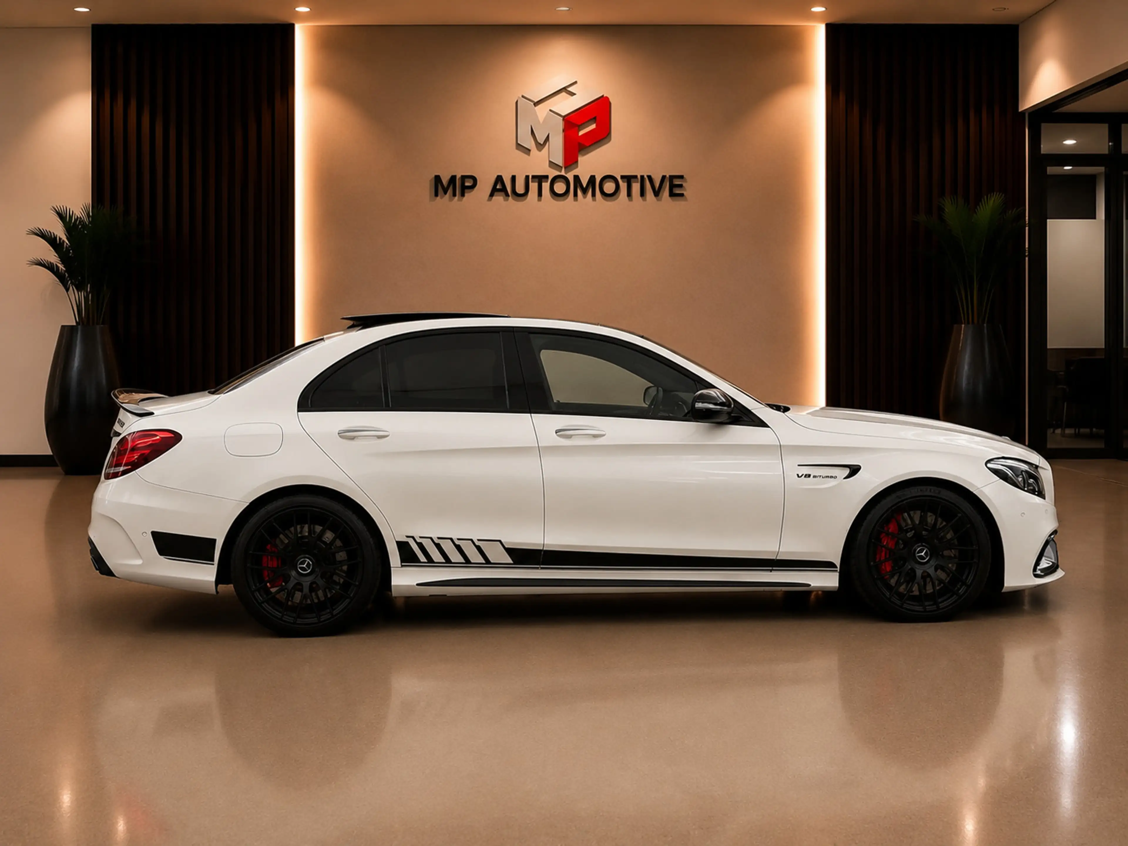 Mercedes-Benz C 63 AMG S Edition 1|PANO|MEMORY|KUIPST|CARBON|BURMESTER|C6 — photo 4