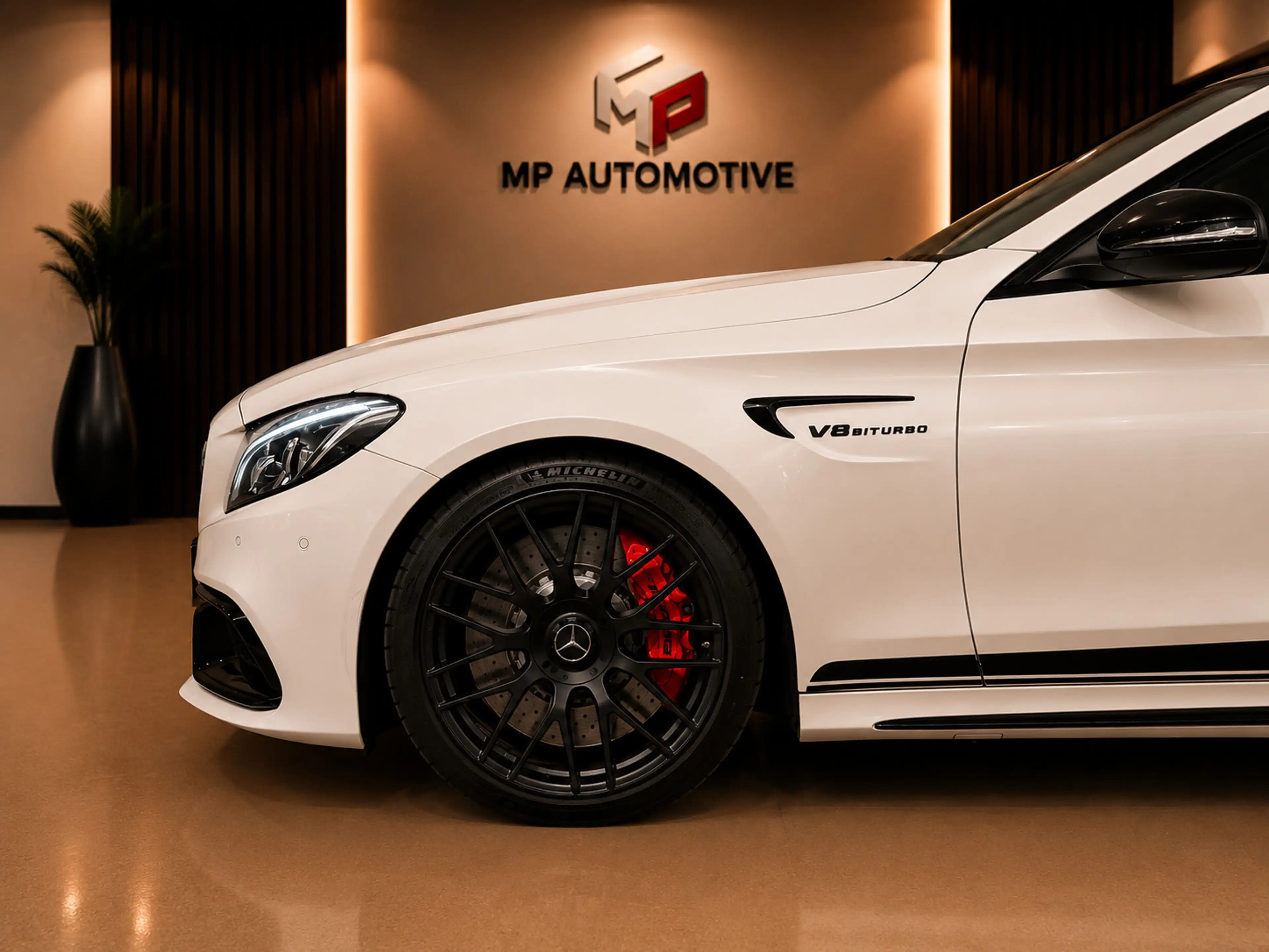 Mercedes-Benz C 63 AMG S Edition 1|PANO|MEMORY|KUIPST|CARBON|BURMESTER|C6 — photo 10