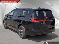 Chrysler Pacifica 2027