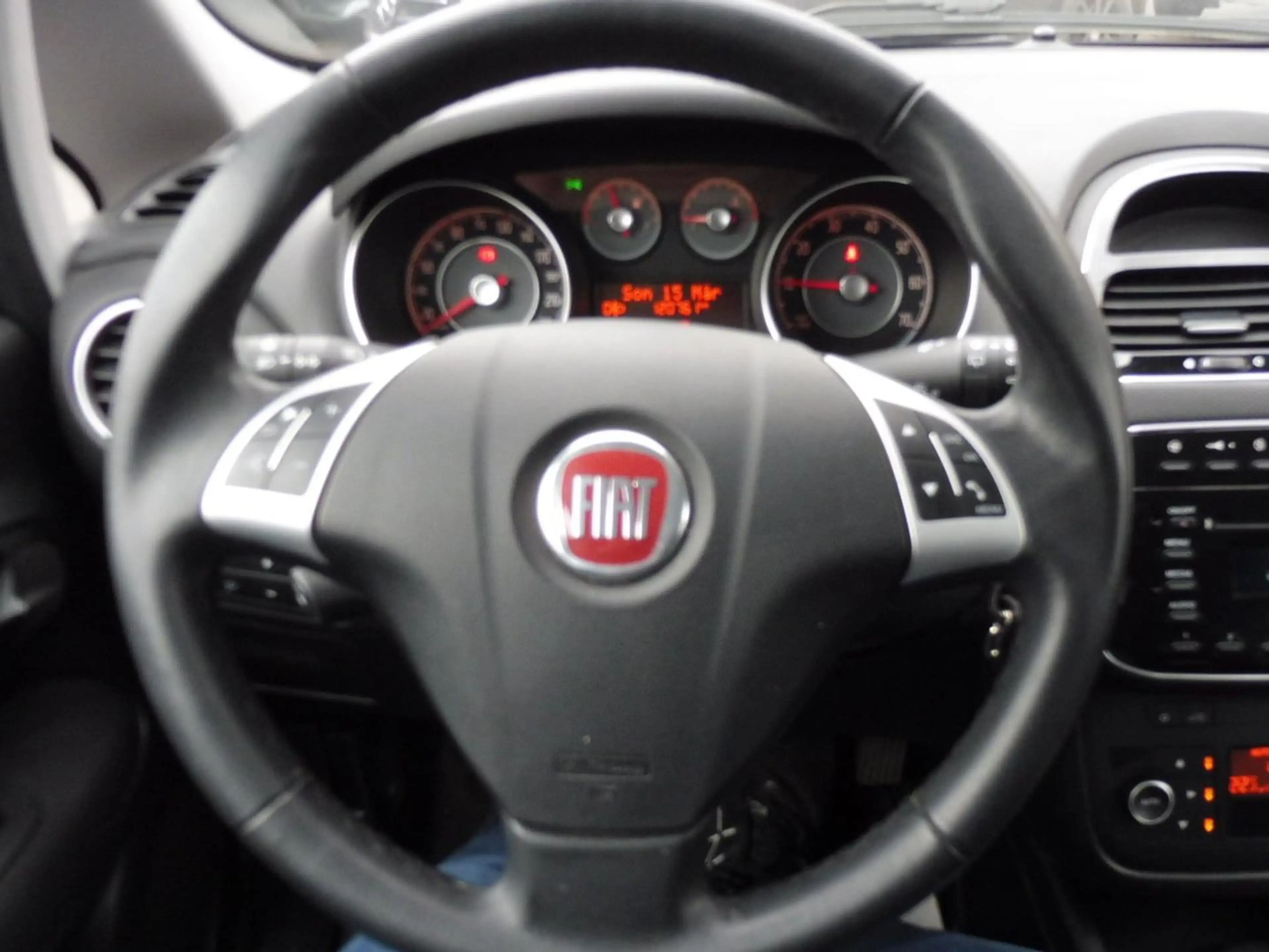 Fiat Punto Punto 1,2 69 Nuova Collezione Nuova Collezione — photo 9