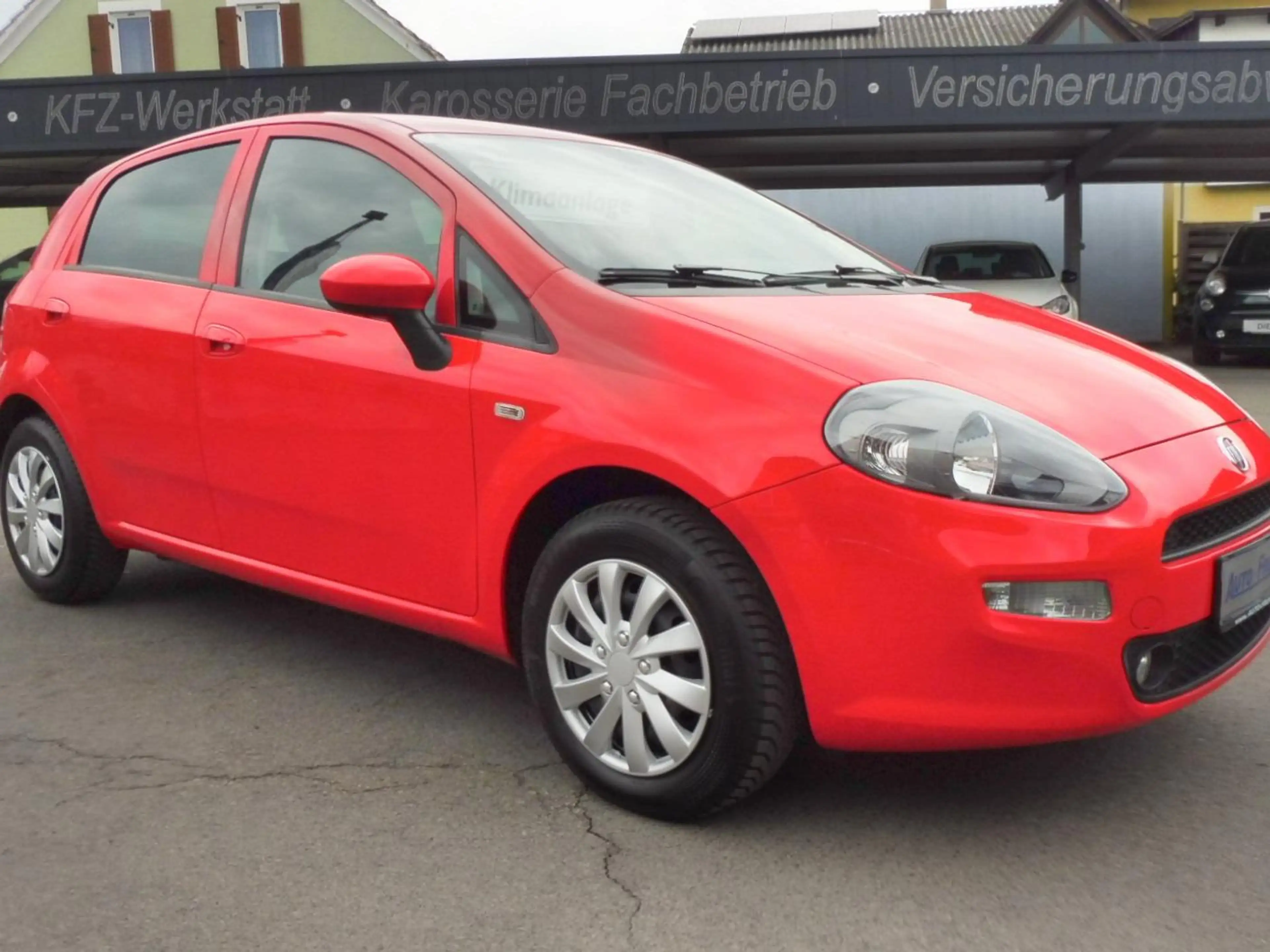 Fiat Punto Punto 1,2 69 Nuova Collezione Nuova Collezione — photo 3
