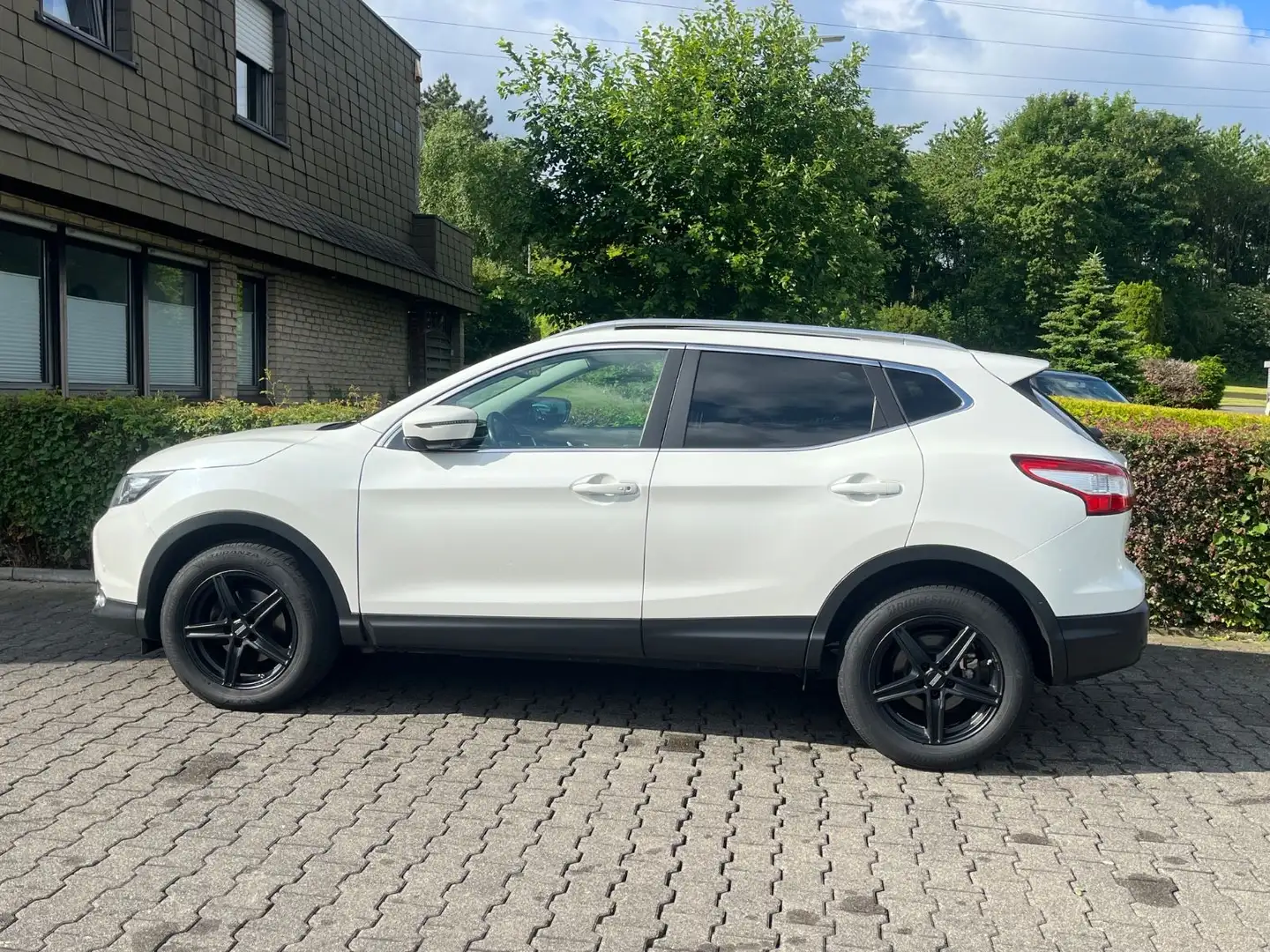 Nissan Qashqai 1.5 dCi Tekna 360° Navi Panorama Blanc - 2