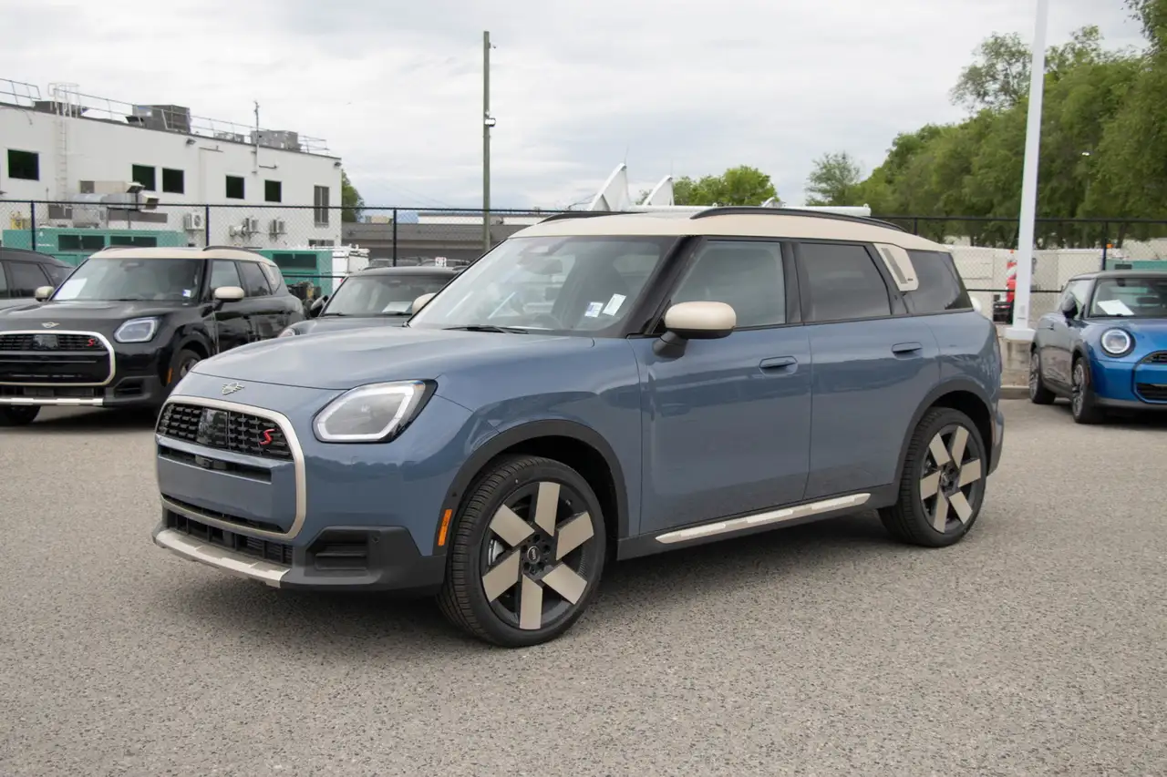 MINI Countryman снимка MINI Countryman