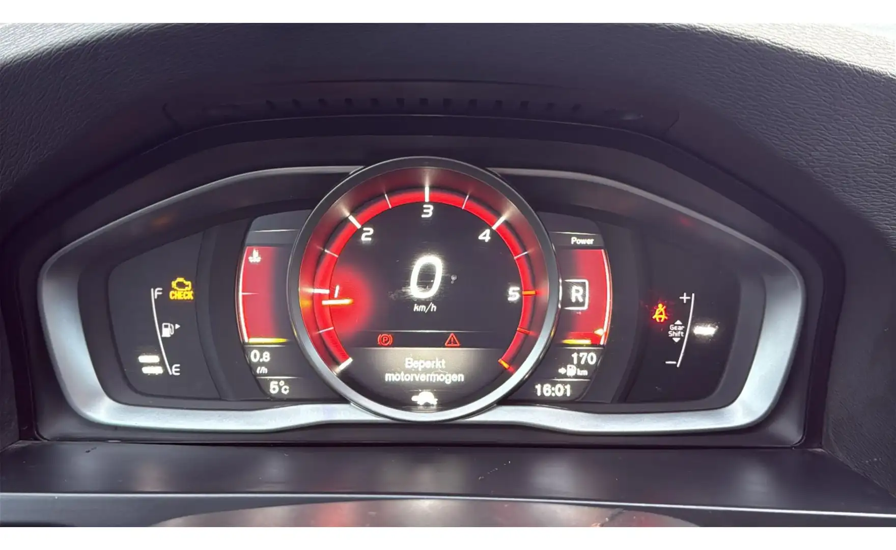 Volvo V60 2017 * 2.0 D3 Nordic+ * EURO 6 * LEDER * NAVI *APK Grijs - 2