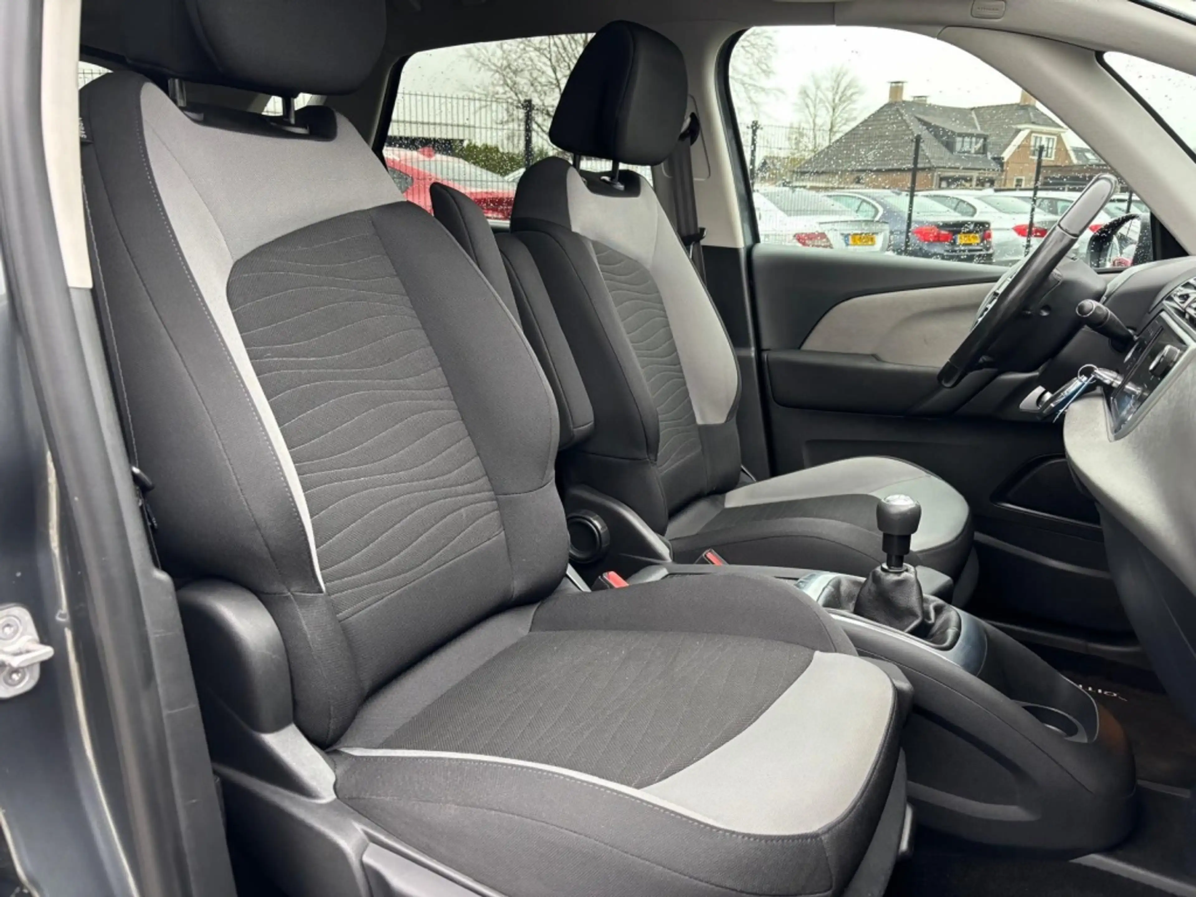Citroen C4 Picasso 1.6 Intensive 2013 Trekhaak — photo 11