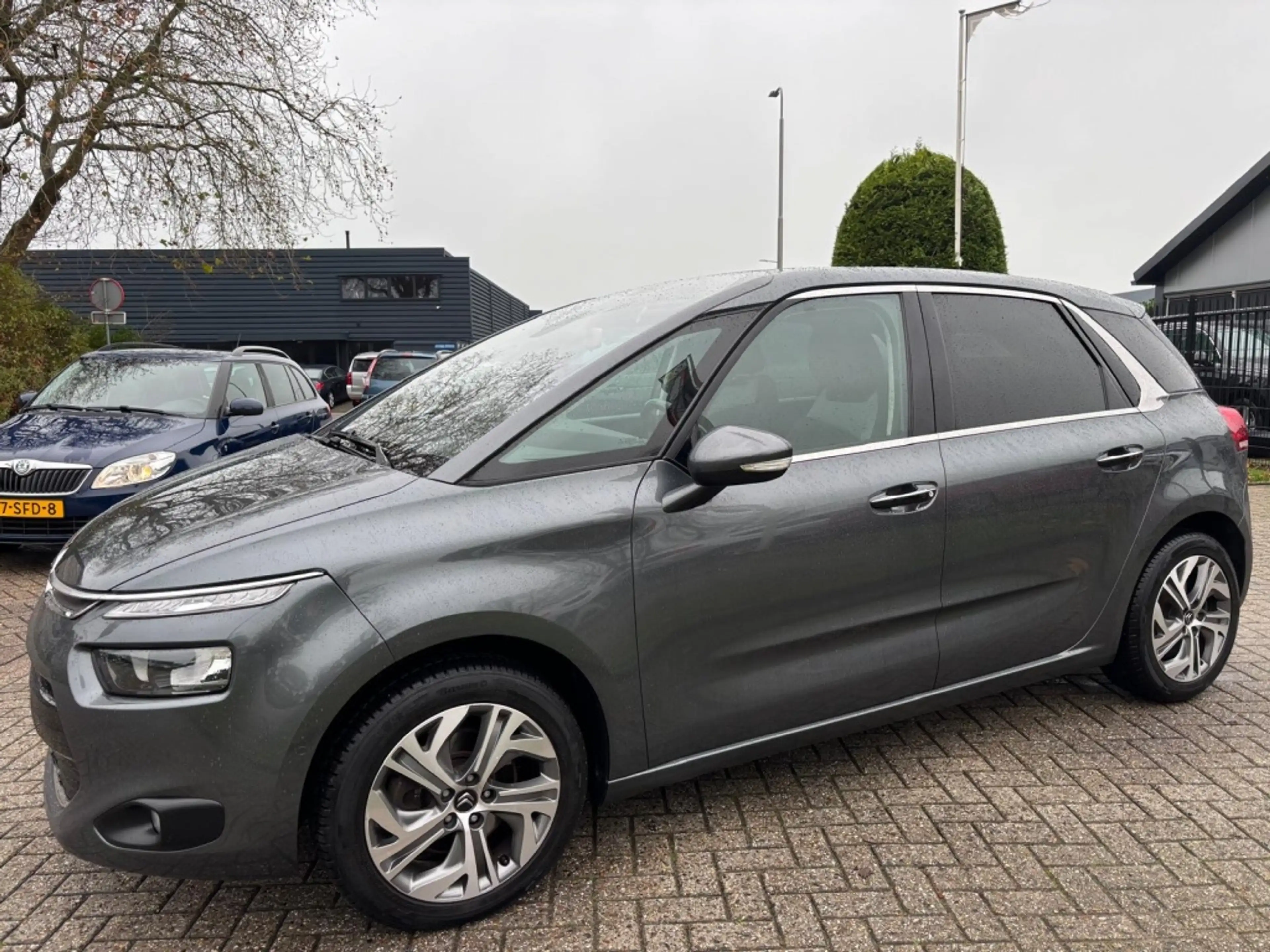 Citroen C4 Picasso 1.6 Intensive 2013 Trekhaak — photo 8