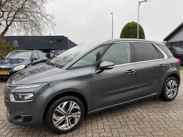 Citroen C4 Picasso view 8