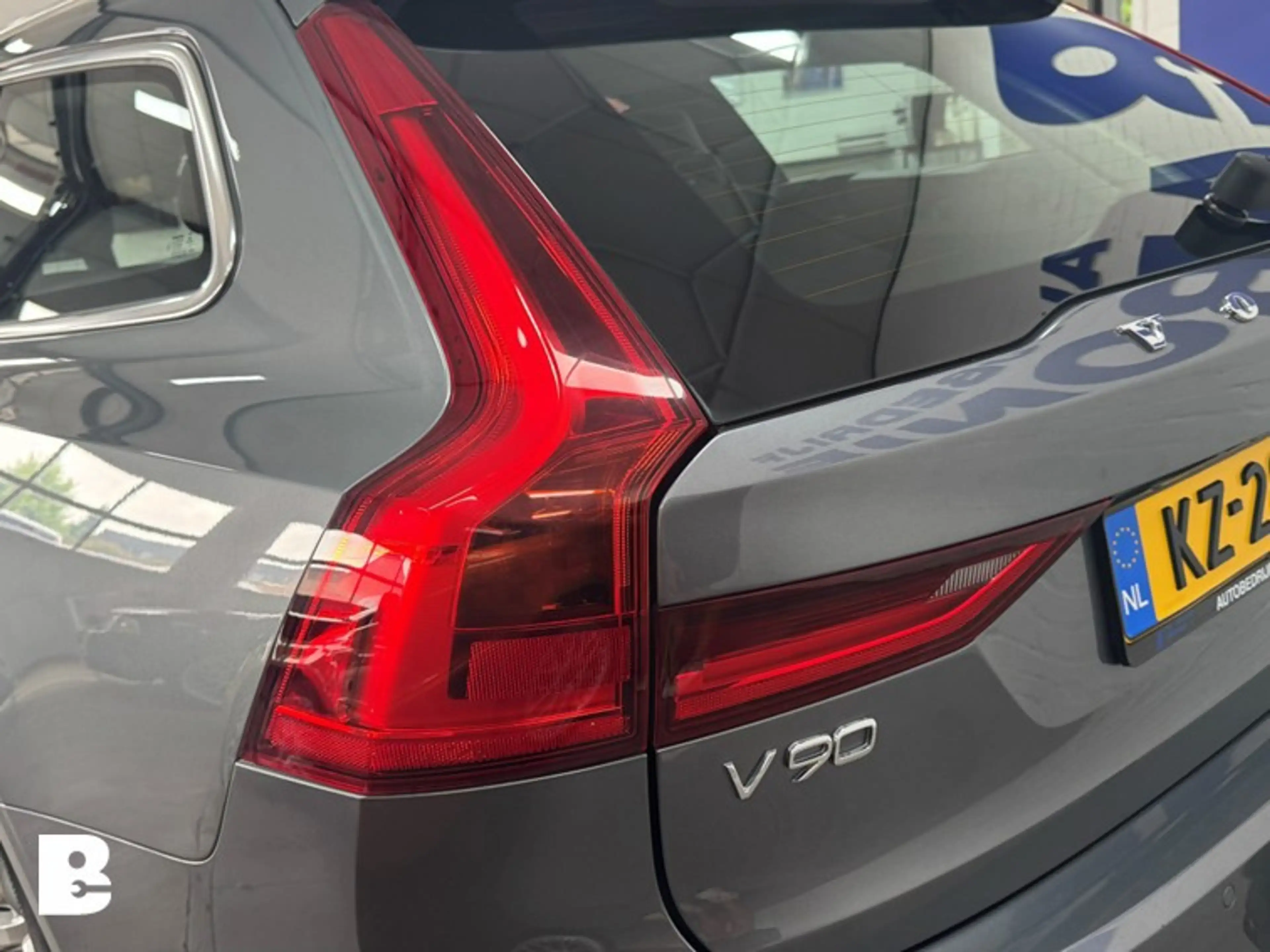Volvo V90 2.0 T5 Momentum — photo 15