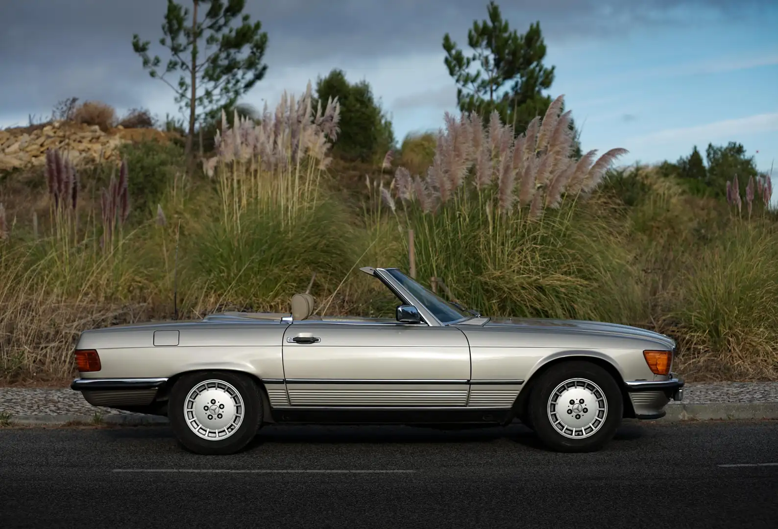 Mercedes-Benz SL 560 - 2