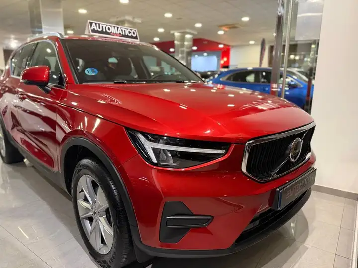 Volvo XC40 2024, foto 2