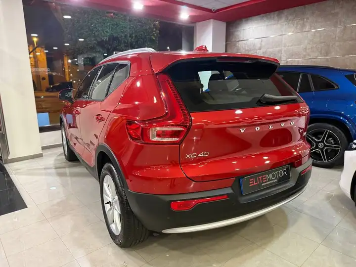 Volvo XC40 2024, foto 5