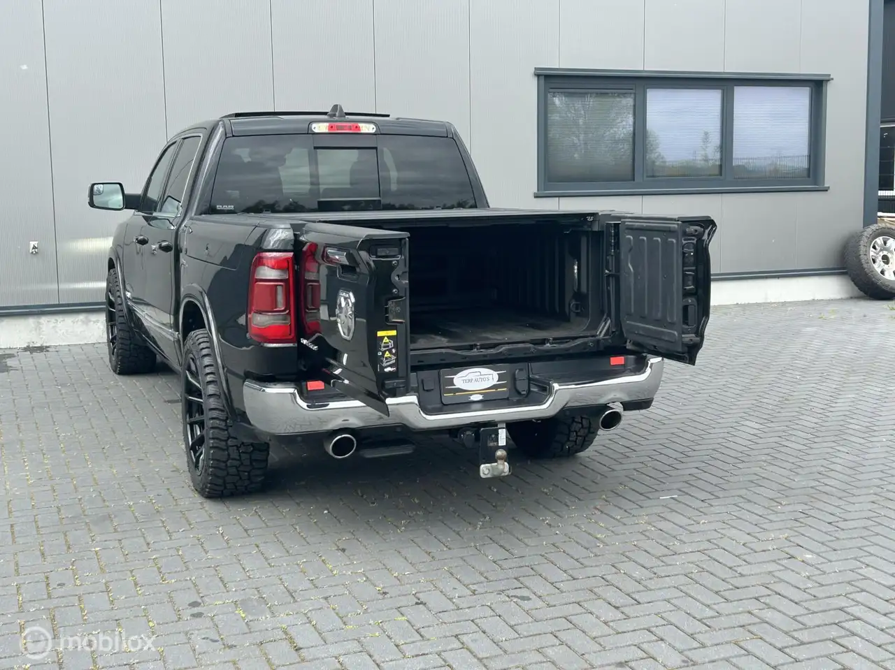 Dodge RAM 2022 — фото 11