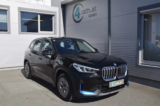 BMW iX1 xDrive30 64,7kWh / NETTO: 23.316 €
