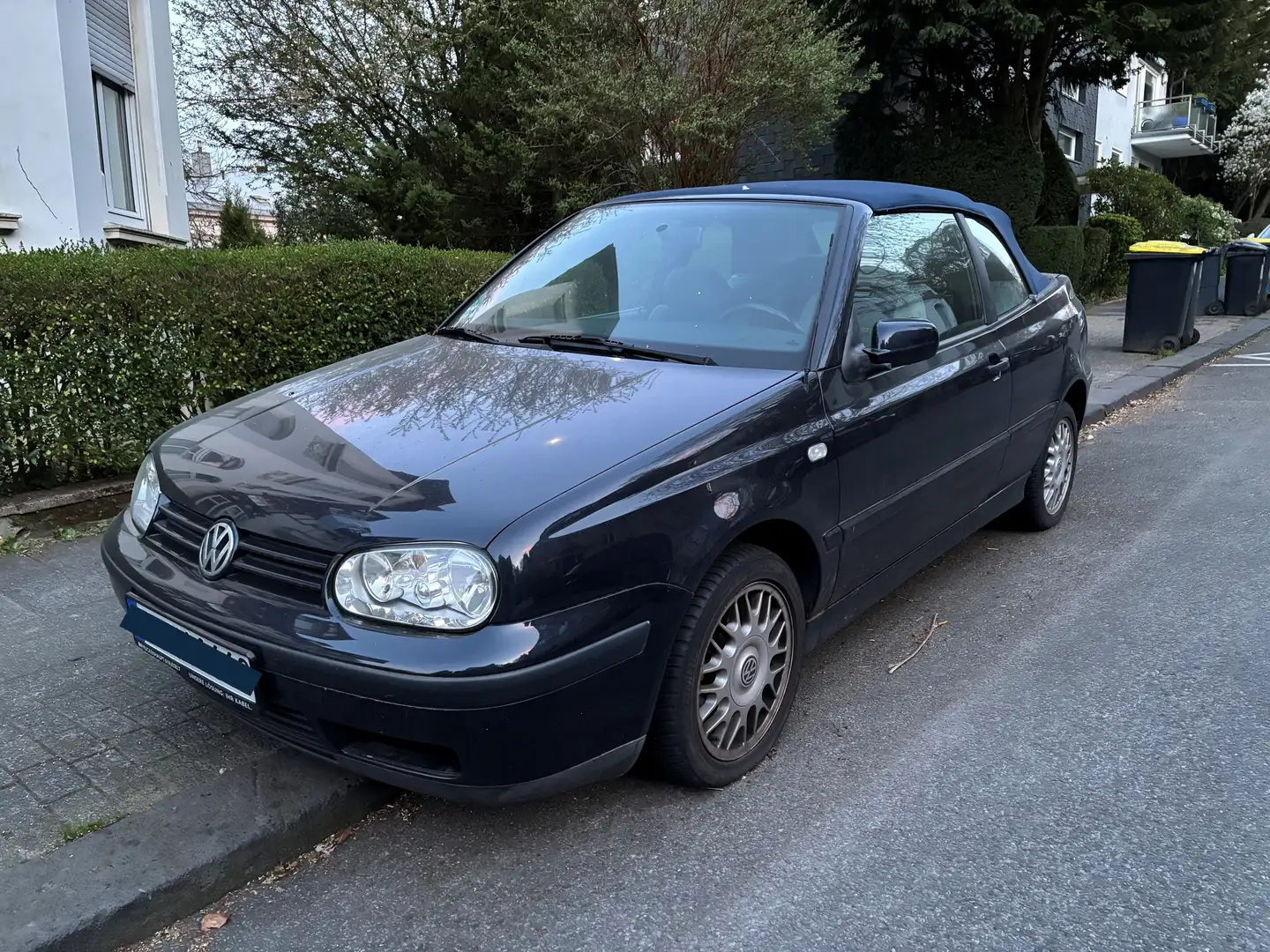 Volkswagen Golf Cabriolet Golf III Cabrio 1.8 Generation Blau - 1