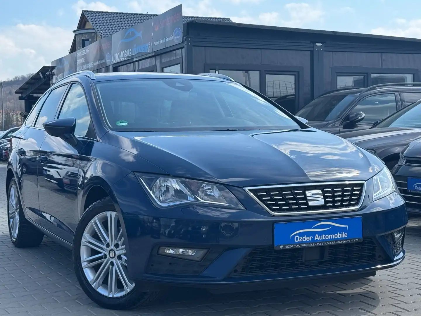 SEAT Leon 1.5 TSI ACT Xcellence+Finanzierung+Garantie Blau - 1