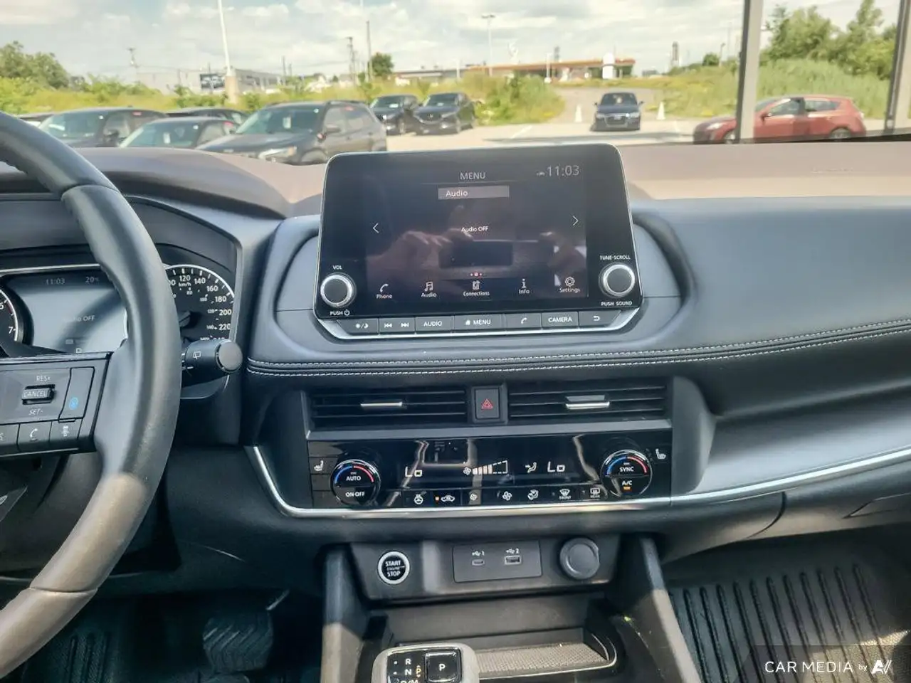 Nissan Rogue снимка Nissan Rogue