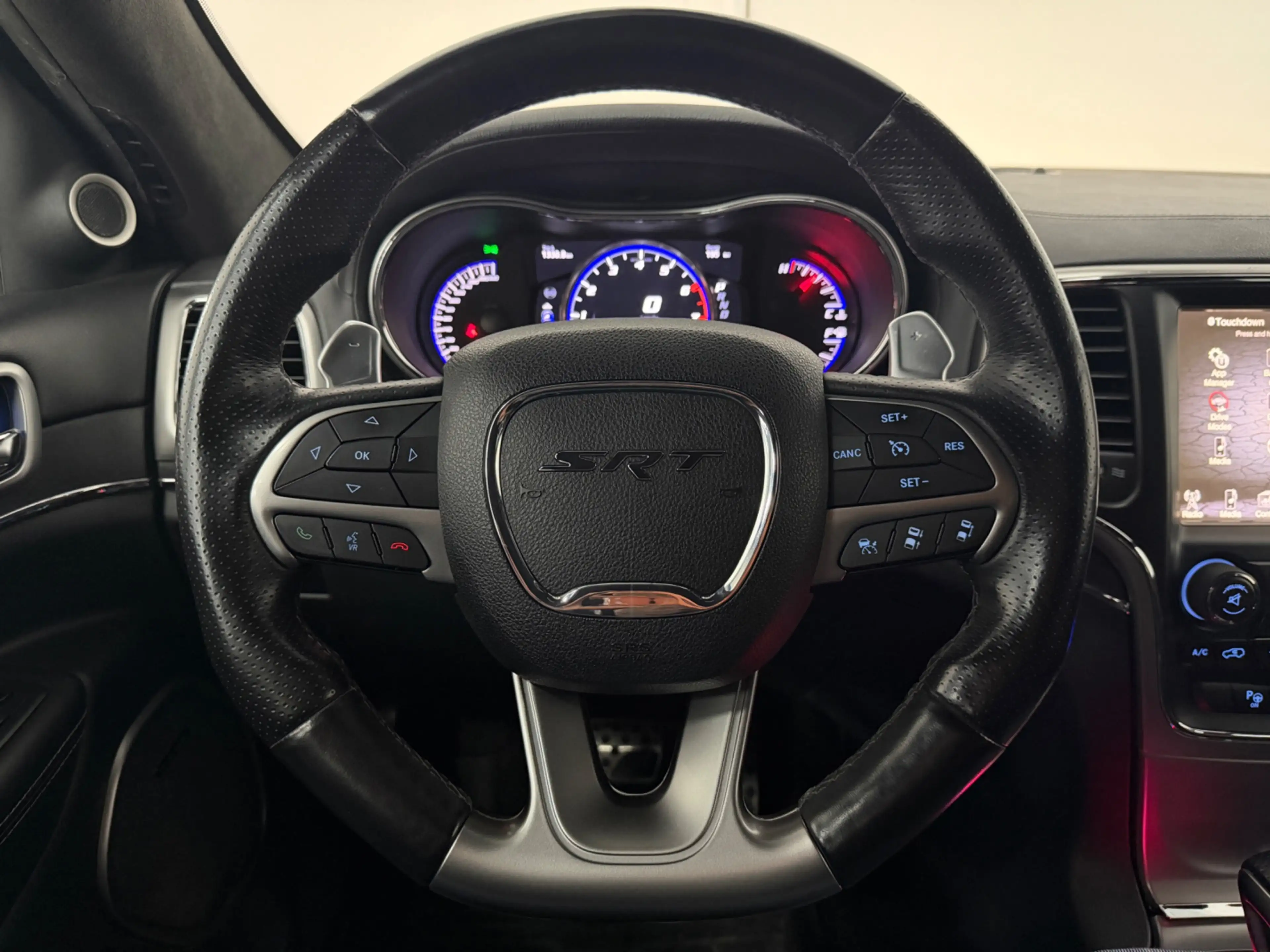 Jeep Grand Cherokee 6.4 HEMI SRT|PANO|MEMORY|LEDER|INRUIL MOGELIJK| — photo 11