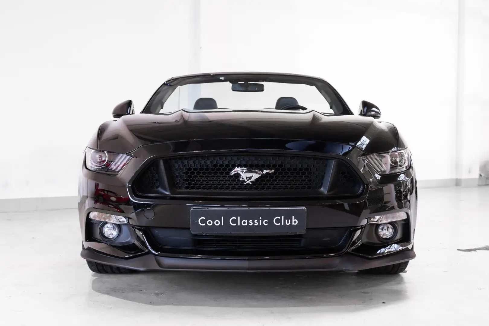 Ford Mustang Convertible 5.0 GT - German Delivered - Low Mileag Black - 2