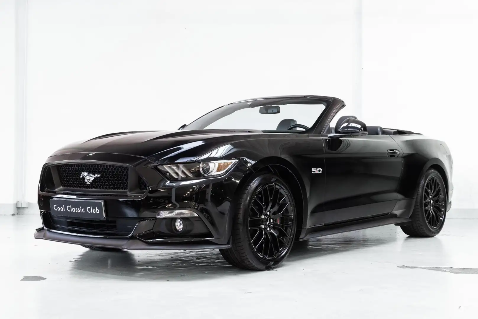 Ford Mustang Convertible 5.0 GT - German Delivered - Low Mileag Schwarz - 1