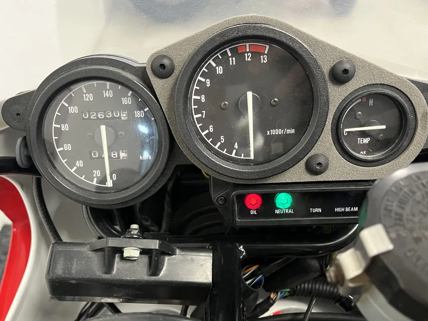 Yamaha TZR 250 Rot - 2